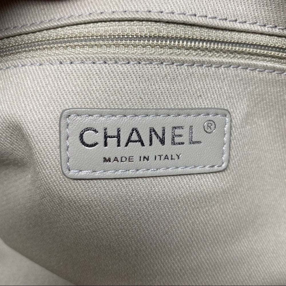 Chanel Easy Flap Medium Shoulder Bag - Picture 14 of 16